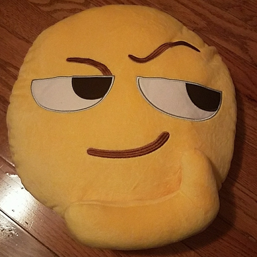 🆕 Emoji Pillow