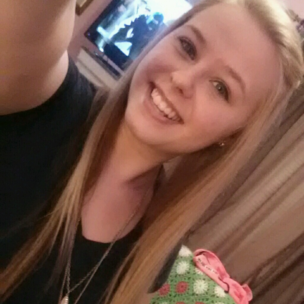 Meet your Posher, Farrah