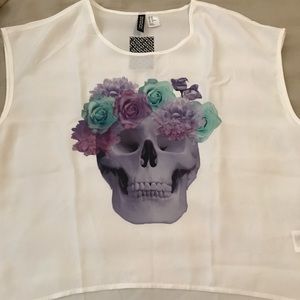 Women's H&M shirt. Purple skull with floral crown