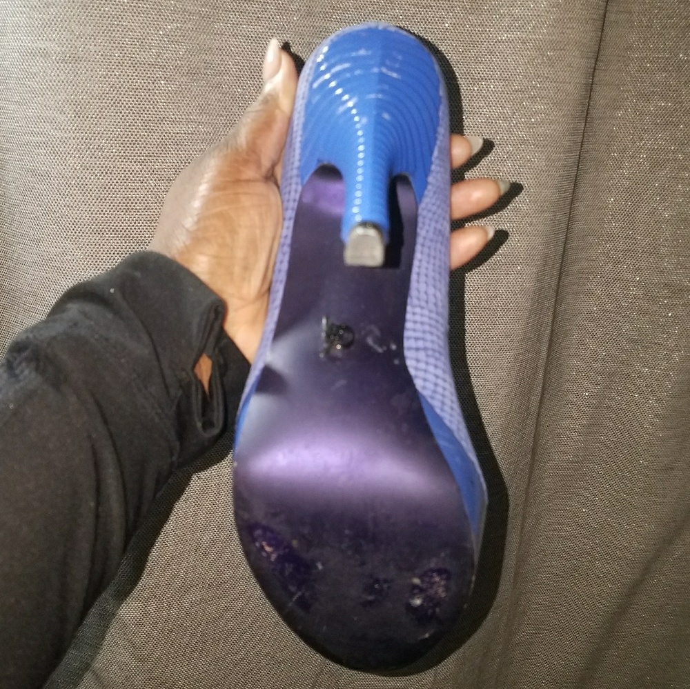 Blue Shoes - Picture 3 of 4