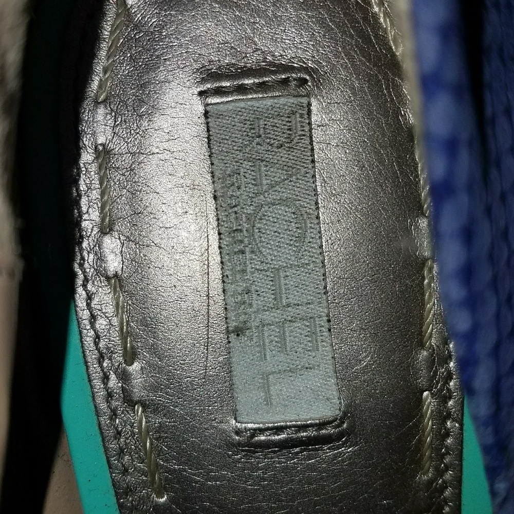 Blue Shoes - Picture 4 of 4