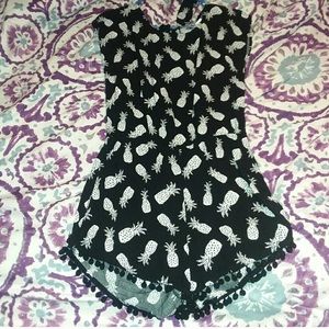 Cute pineapple romper!!