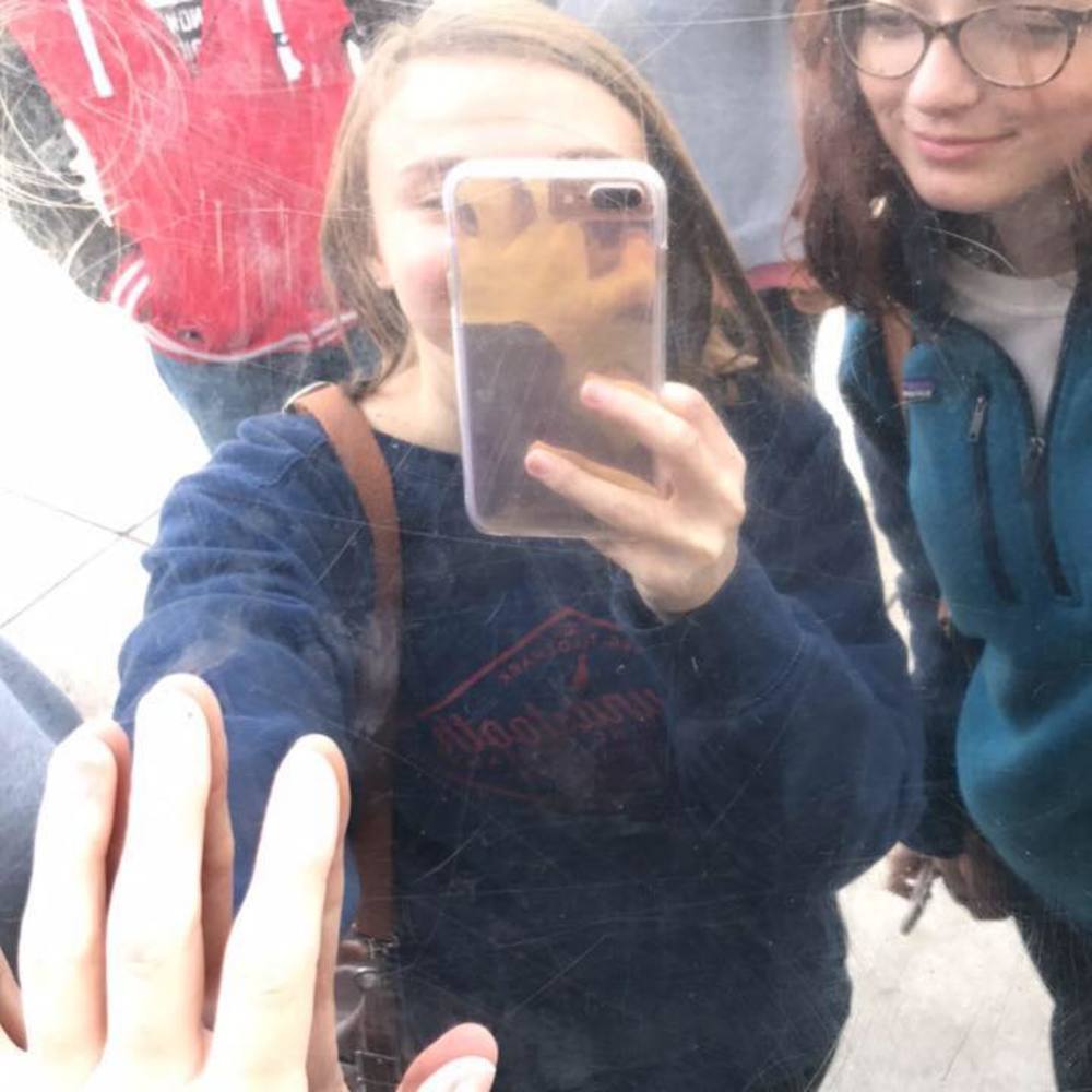 Meet your Posher, Victoria