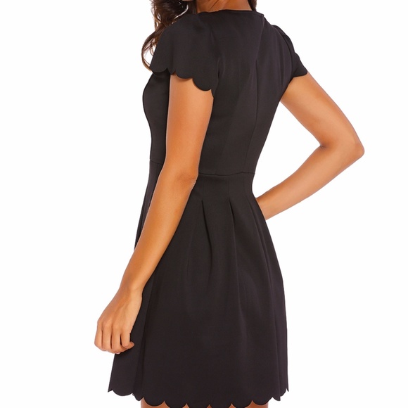 Black Sweet Scallop Pleated Skater Dress - Picture 5 of 6