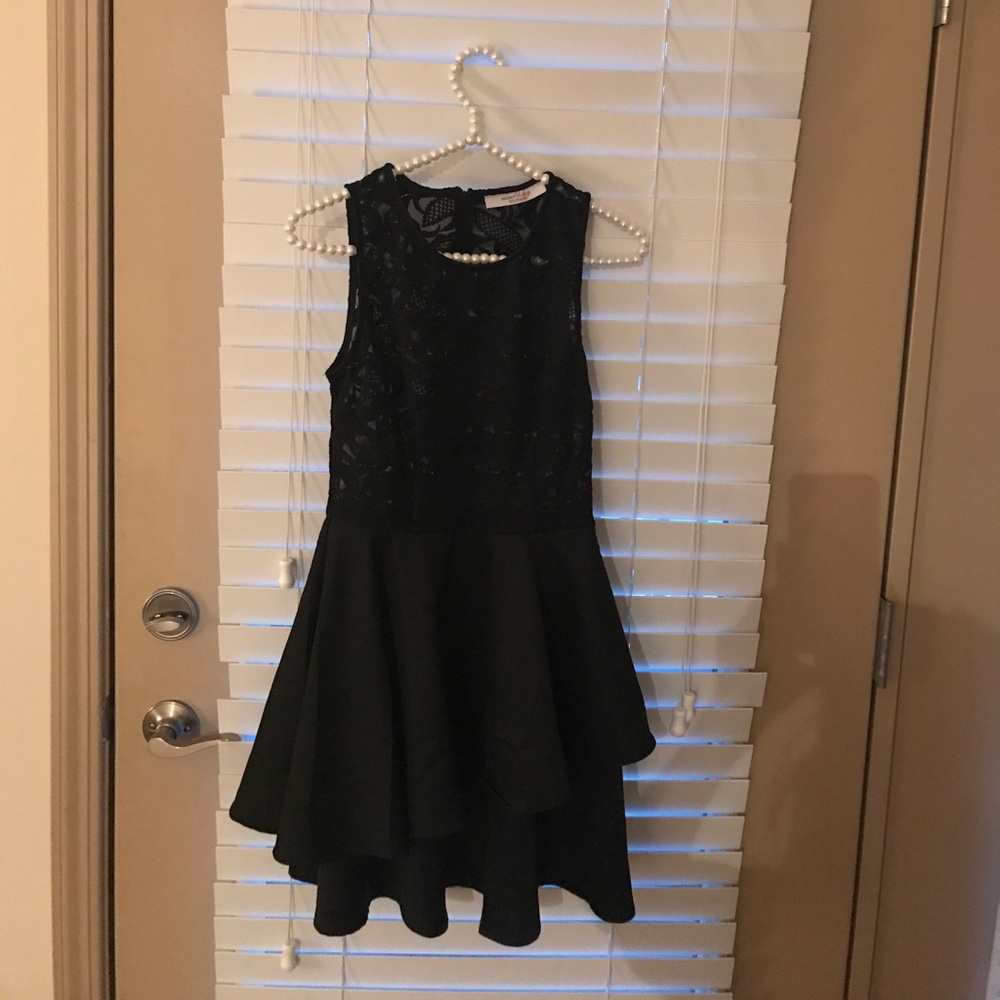 Beautiful Vintage Black Lace Dress