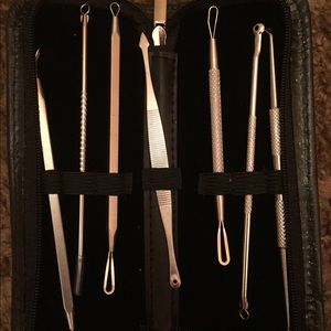 NEVER USED PIMPLE POPPER KIT!!!