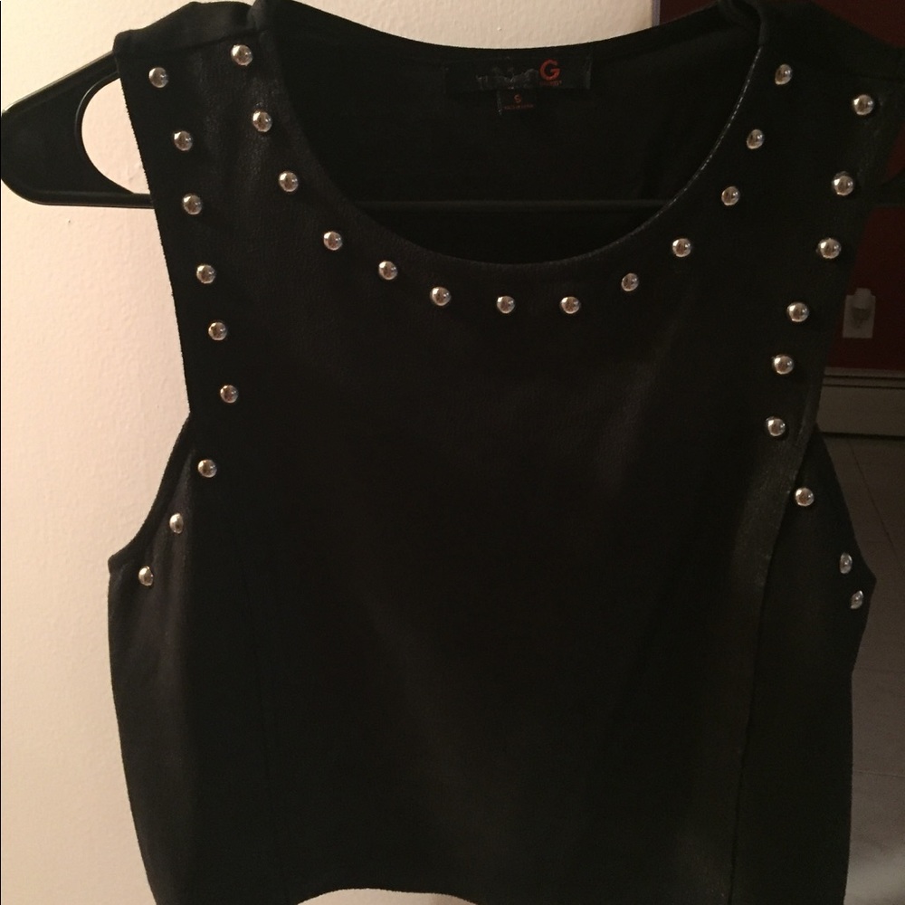 Cute Crop top by Guess