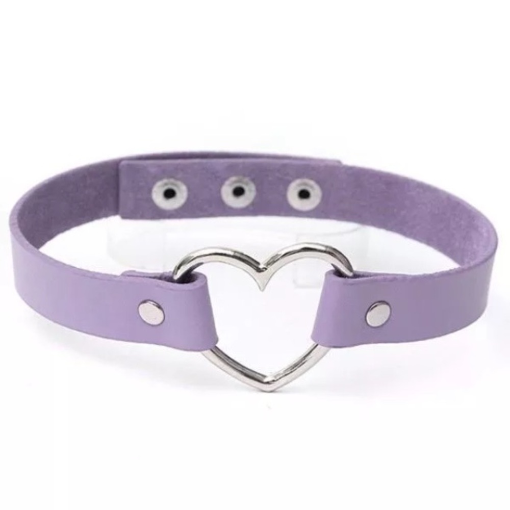Punk rock Bondage heart purple choker 💜💜
