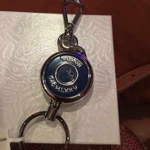 Tumi retractable key leash