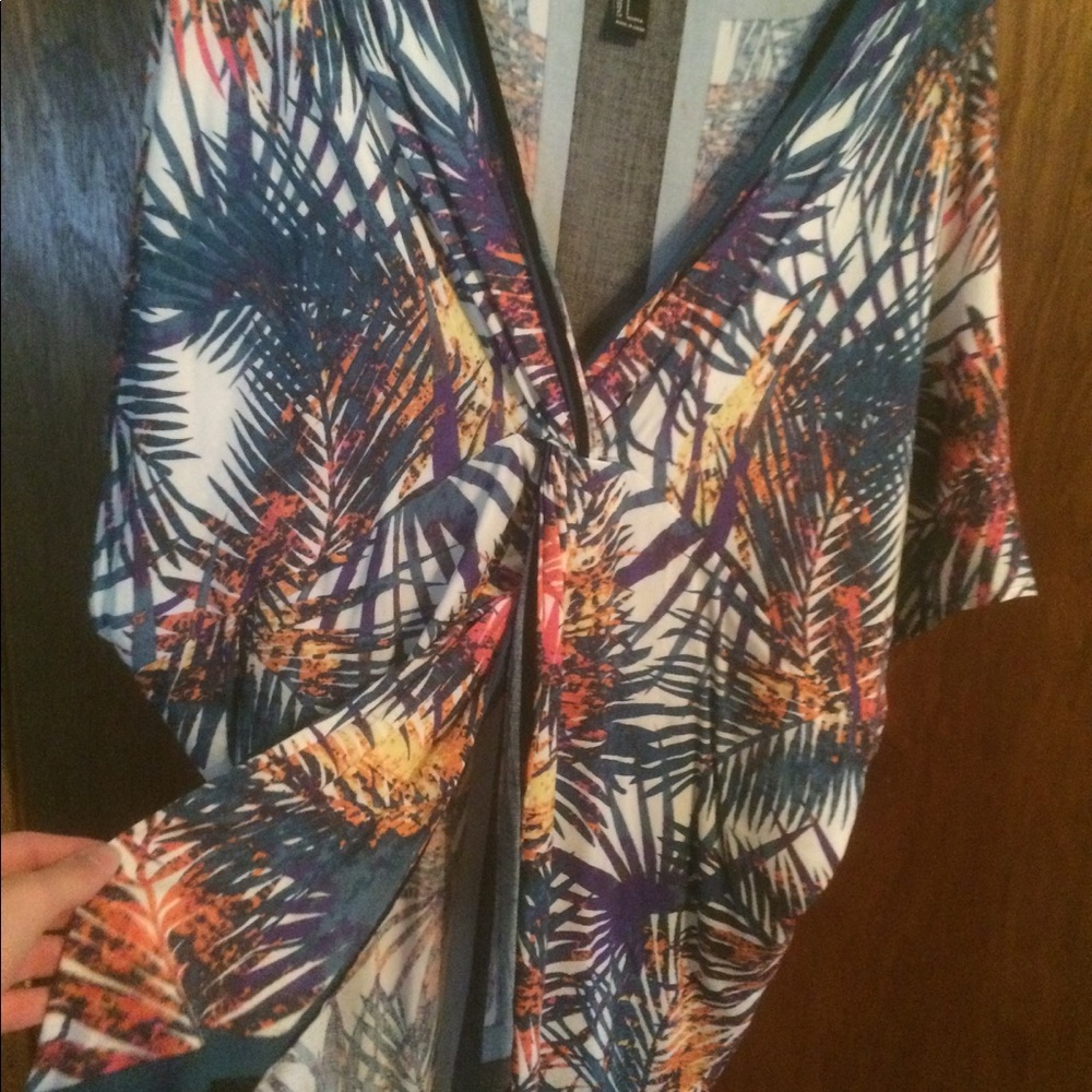 Multicolor Palm-Tree Top - Picture 2 of 4