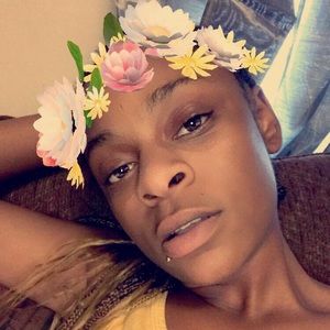 Meet your Posher, Elita