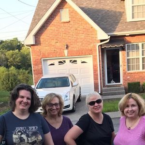 Meet your Posher, Renee