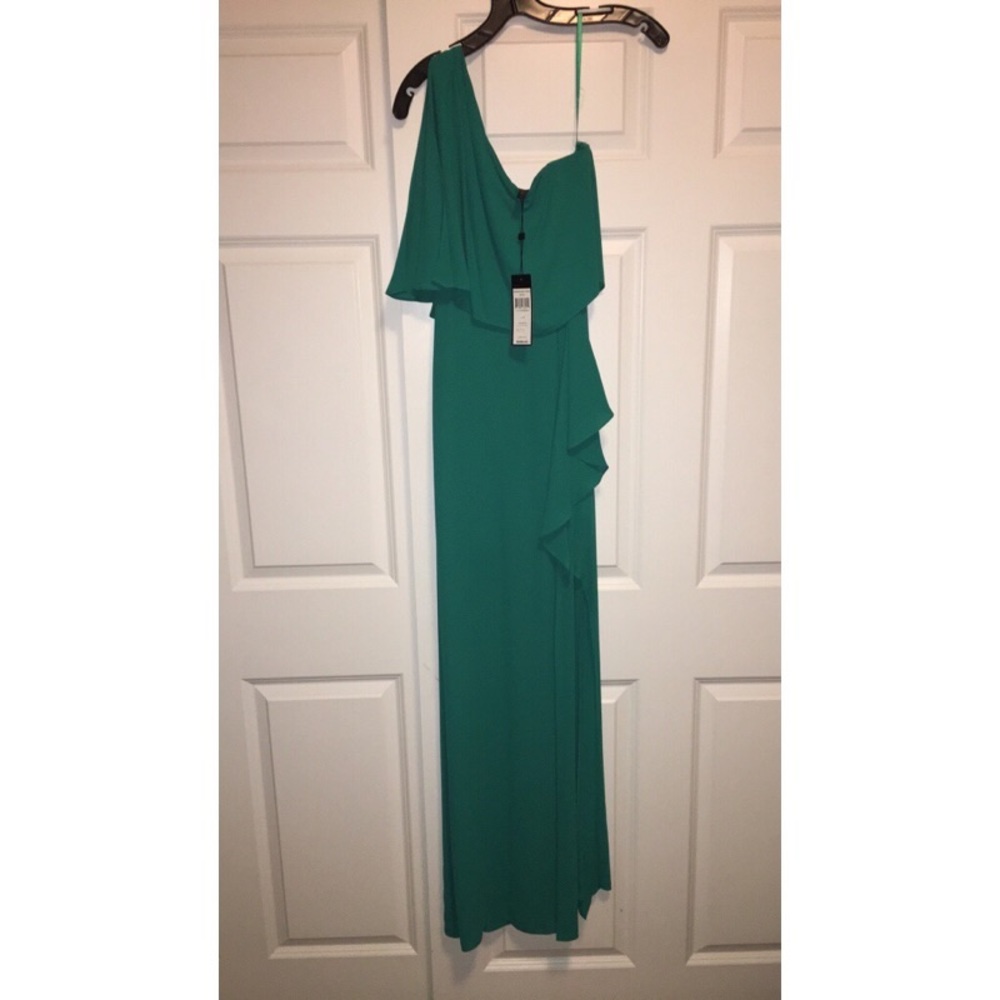 Formal Evening Maxi Dress/Gown - Picture 5 of 7