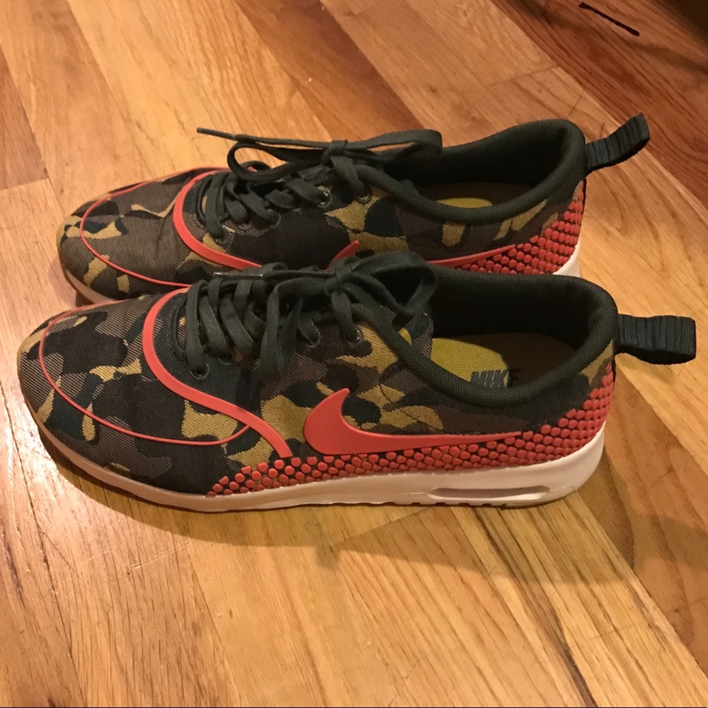 Nike Thea Camo Print