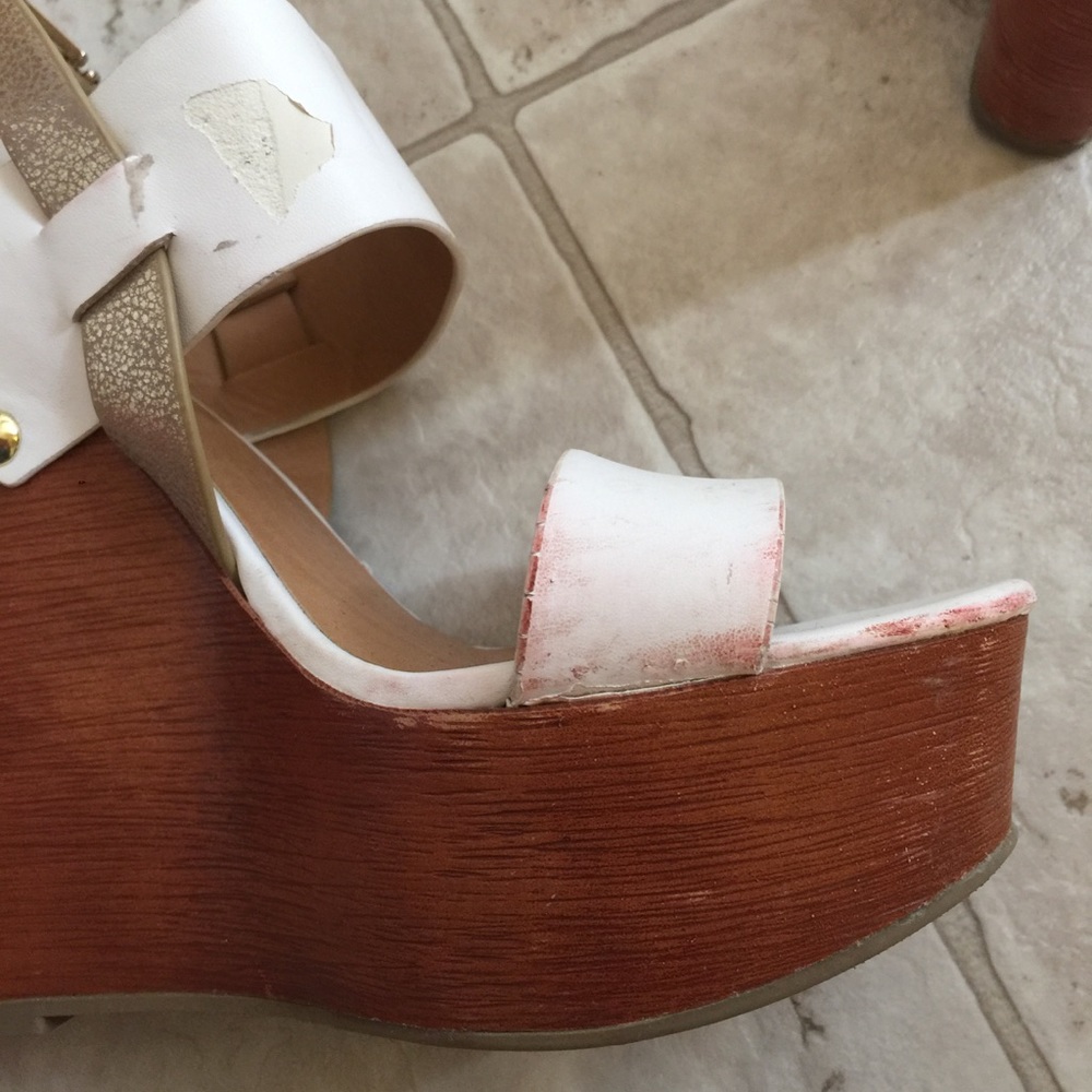 *3 for $10* White wedges - Picture 5 of 8