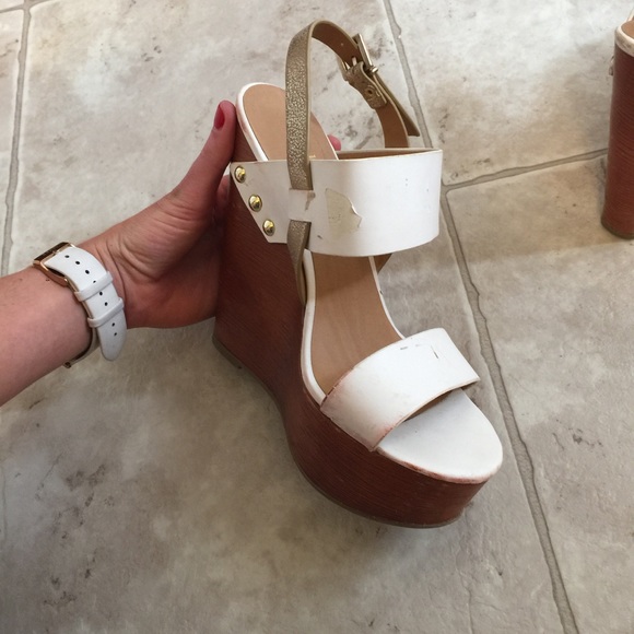 *3 for $10* White wedges - Picture 6 of 8