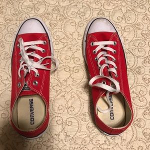 Red converse size 9 women/7 men's (unisex shoes)