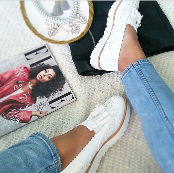 LAST PAIR!! //The Tammy// White oxford platform - Picture 8 of 8