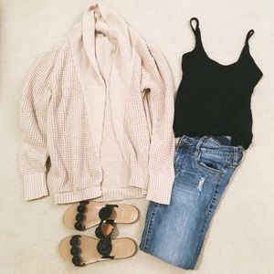 VERY LIGHTLY WORN beige cardigan!