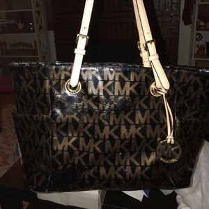 Michael Kors should bag