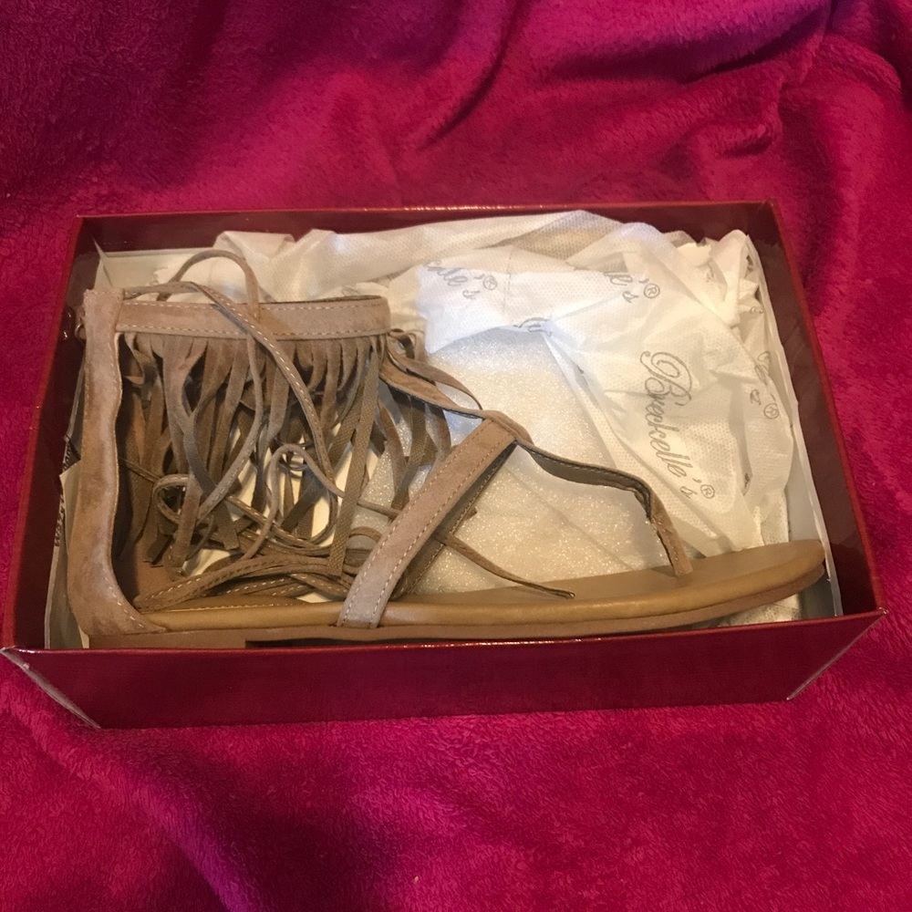 Brekelles fringe sandal