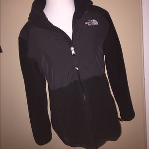 Black north face jacket