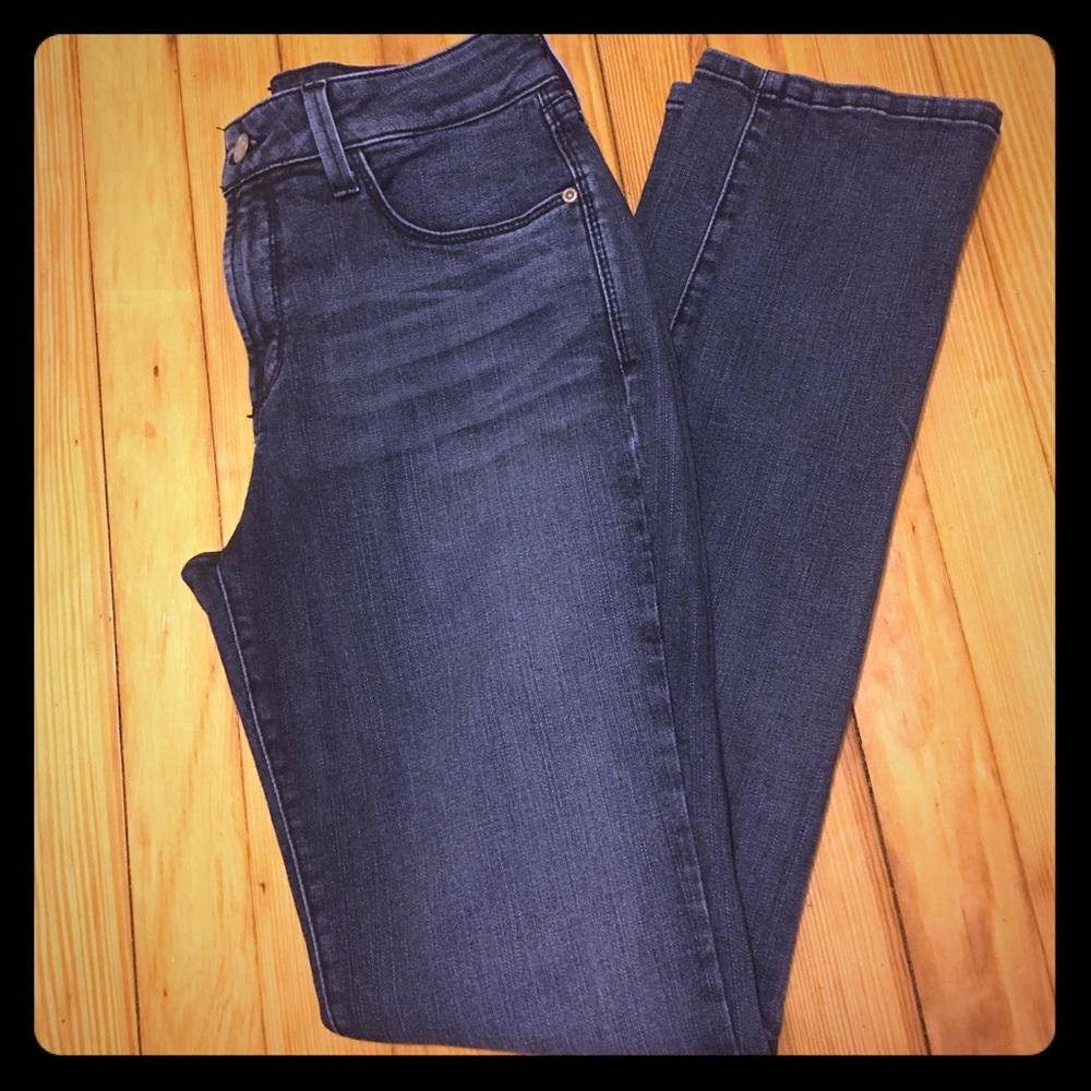 NYDJ Skinny Slightly Faded Jeans Size 6