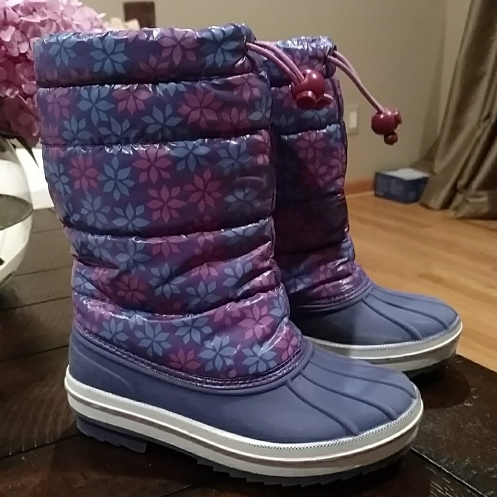 Girls snow boots