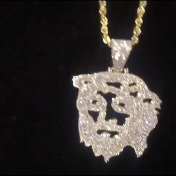 10k Yellow Gold Diamond Jesus Head Pendant 0.25 Ctw  10k yellow gold chain wth Diamond invisible Jesus