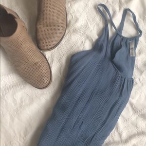 ✨ACCEPTING ALL OFFERS✨ Daisies Blue Dress