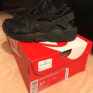 Black Women's Air Huarache Run