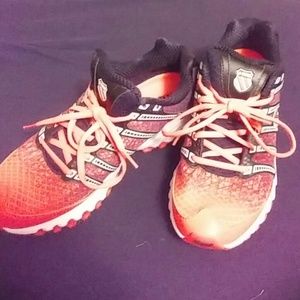 K Swiss tennis shoes