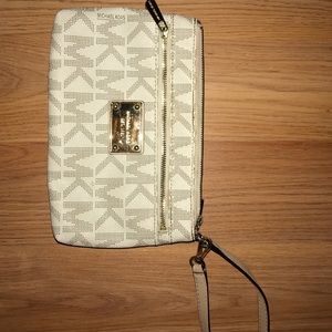Michael Kors Wristlet
