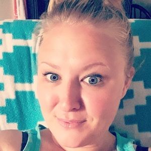 Meet your Posher, Lorinda