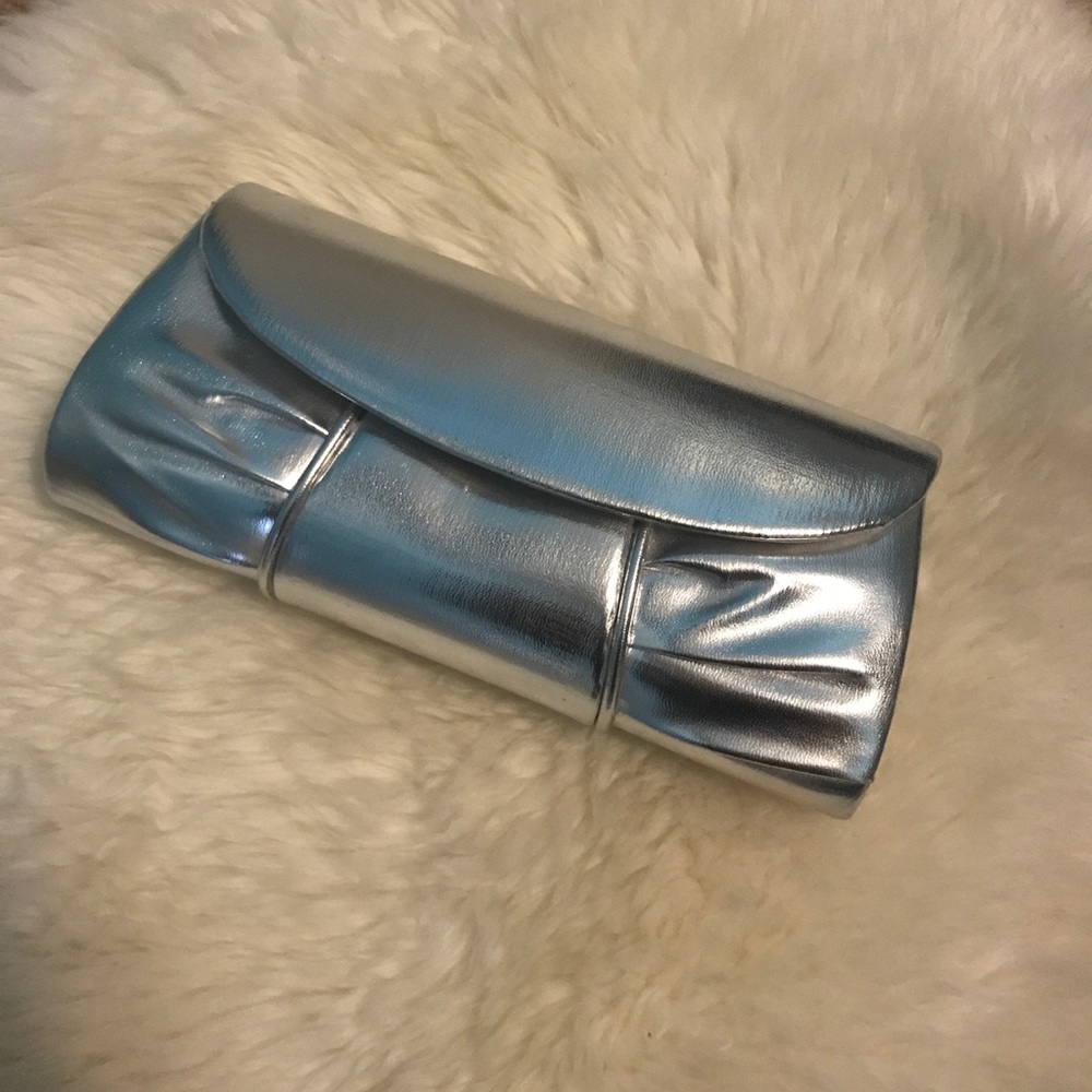 Silver Clutch
