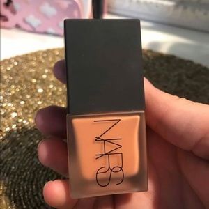NARS luster liquid blush