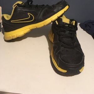 Black and yellow Nike