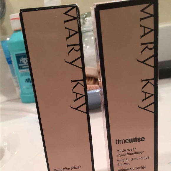Foundation and primer