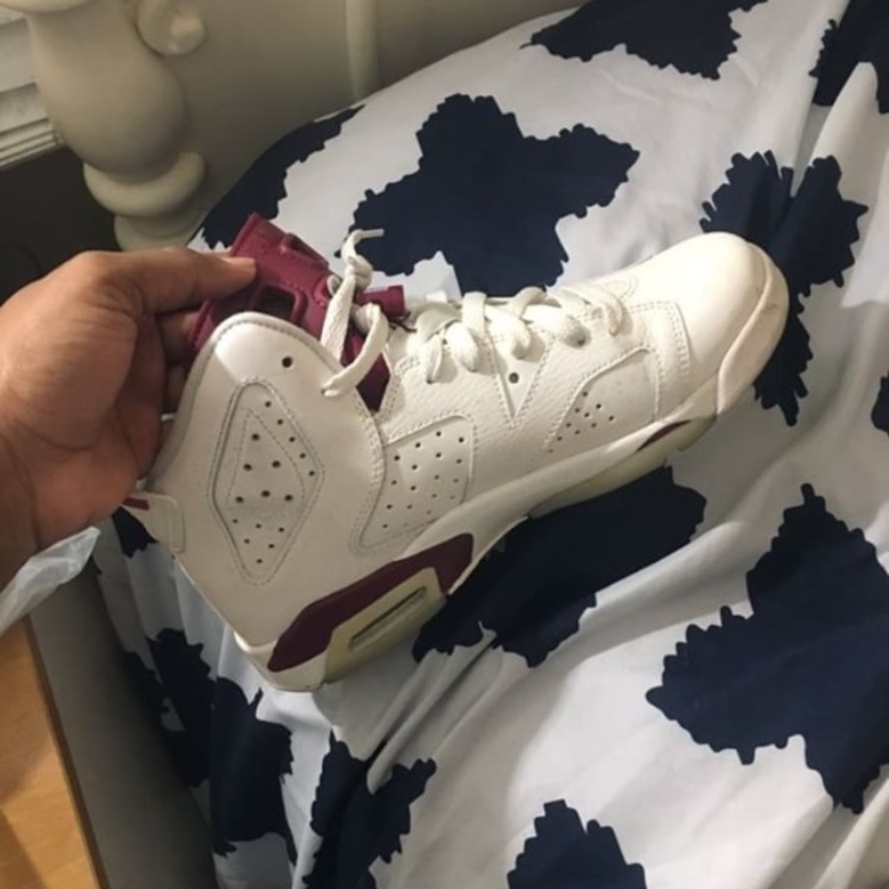 Air Jordan Maroon 6