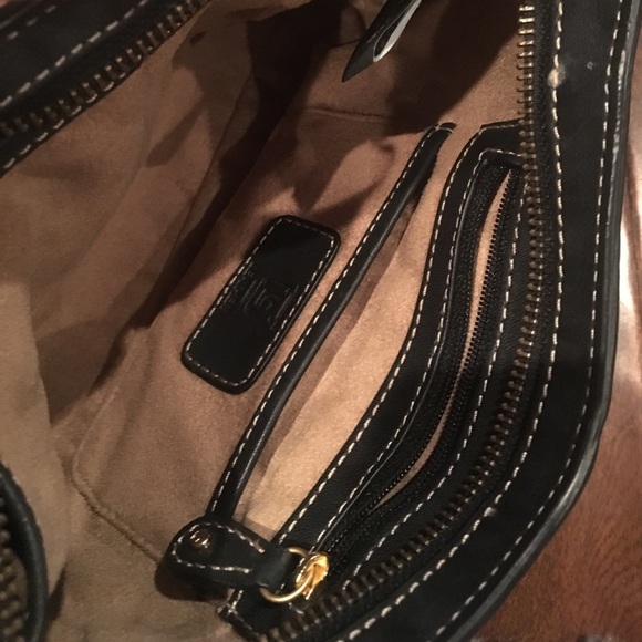 Liz Claiborne black leather purse - Picture 3 of 3