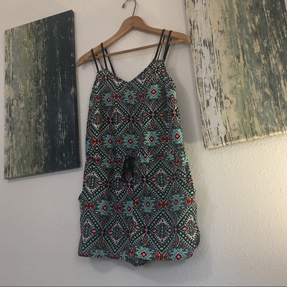 Patterned Romper Slip-on Cinch Waist with Pockets - Picture 5 of 8