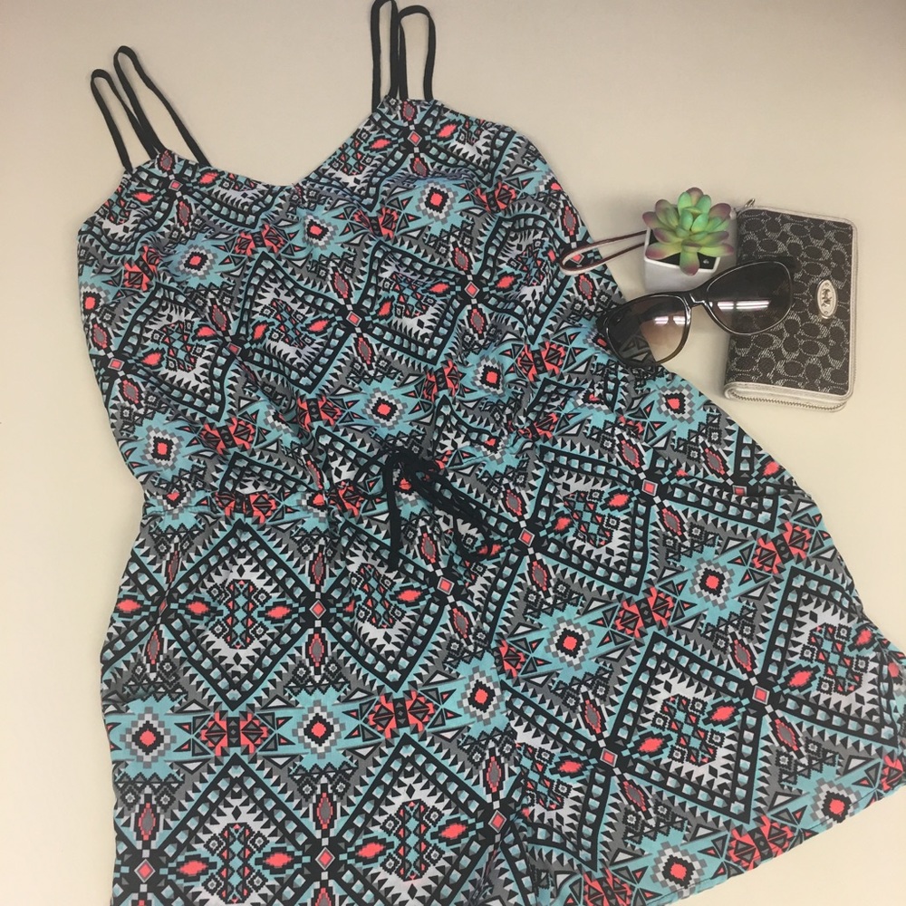 Patterned Romper Slip-on Cinch Waist with Pockets - Picture 2 of 8
