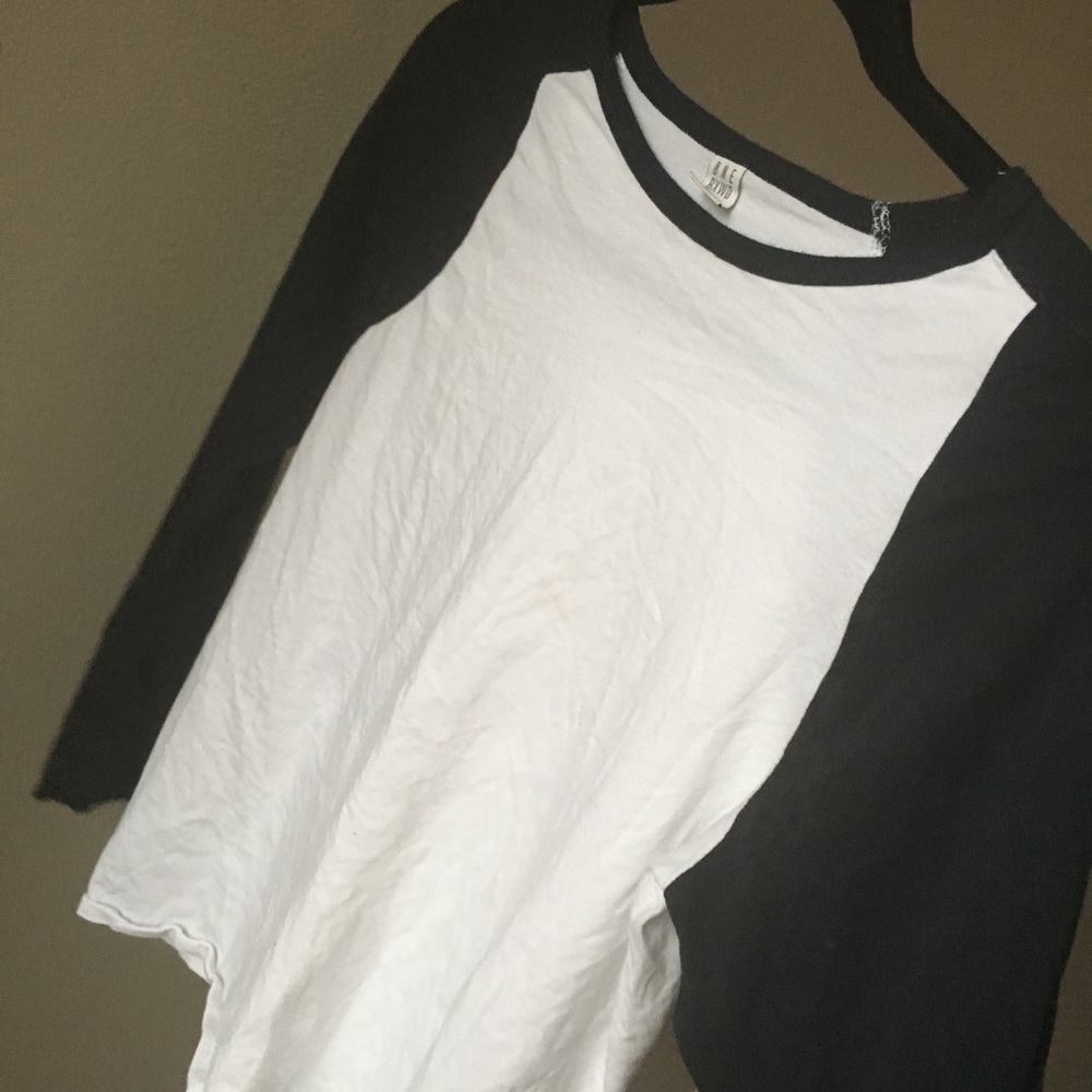 ⚫️BASEBALL TEE⚫️ - Picture 4 of 4