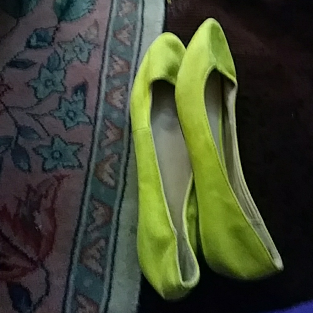 Flats - Picture 2 of 3