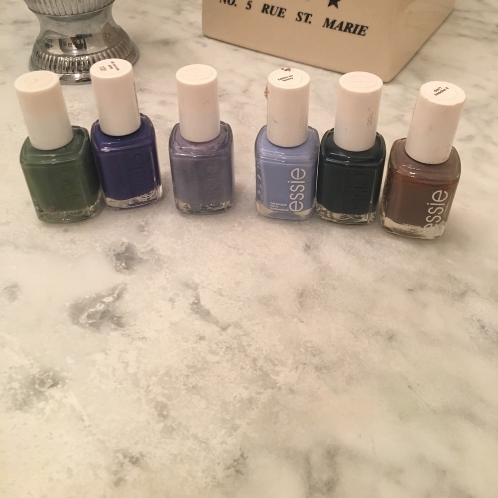 6 Essie Nailpolishes!