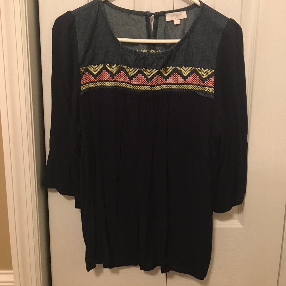 Umgee navy top