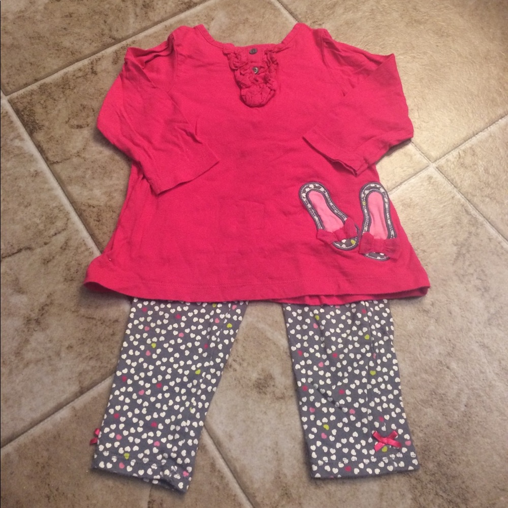 Long sleeve pants outfit