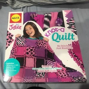 Justice knot a quilt