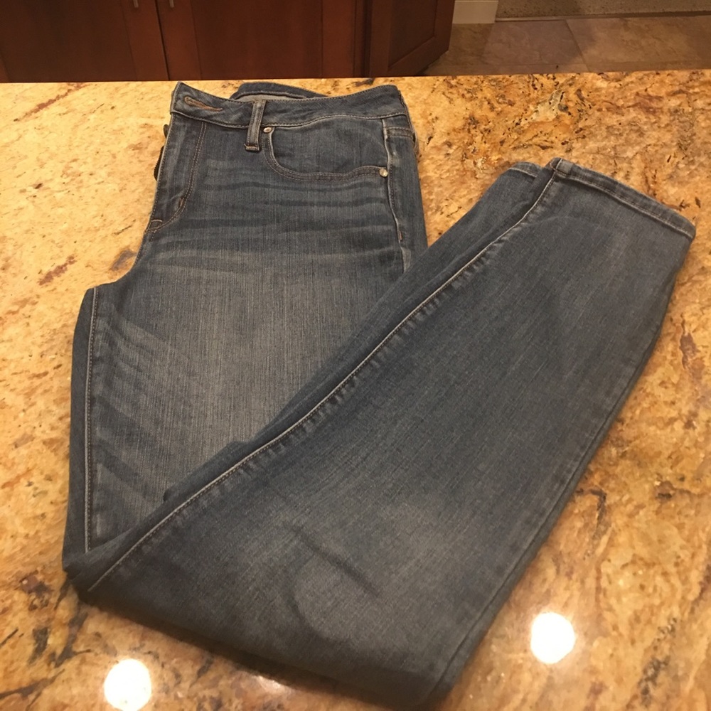 A.N.A Skinny Jeans
