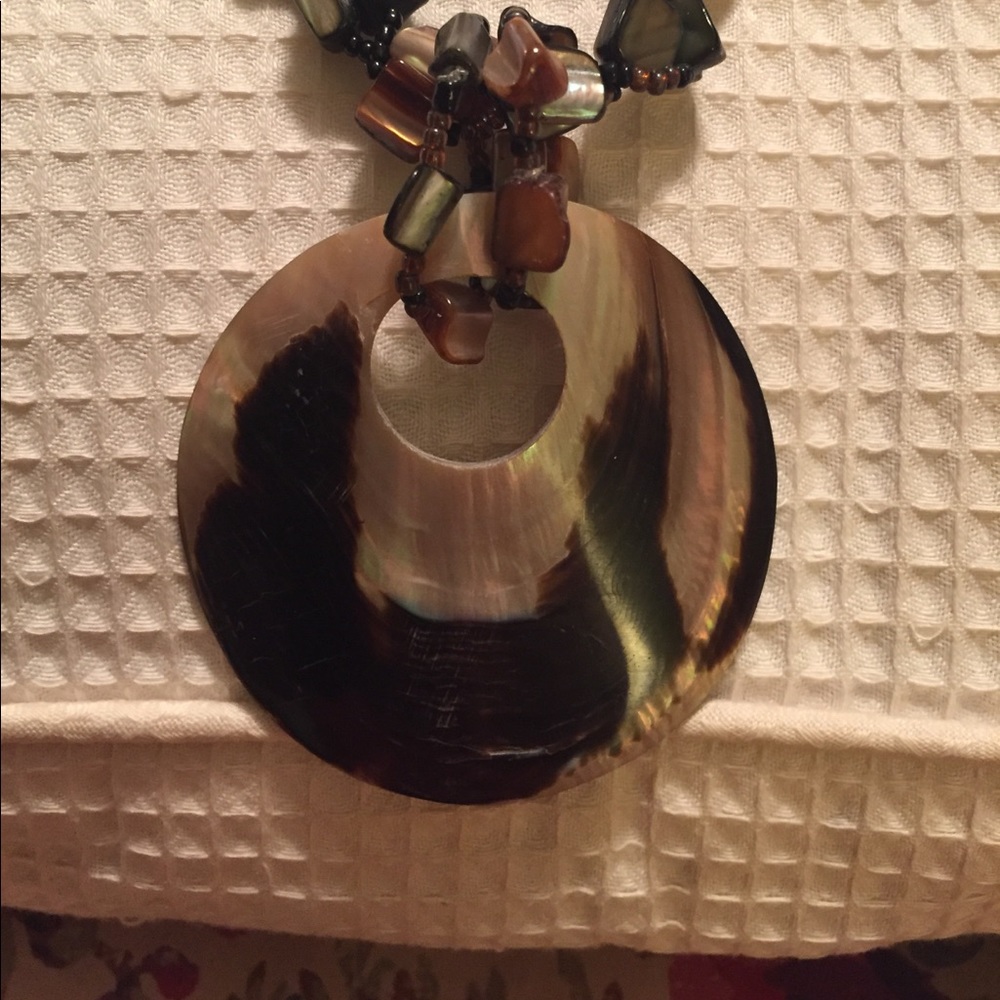 Shell 🐚 stone necklace - Picture 2 of 3